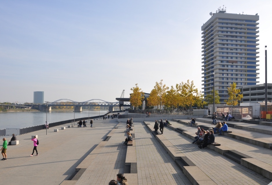 Kaufen Sie jetzt ihr Garagentor von Garagentore Weber in Ludwigshafen am Rhein.