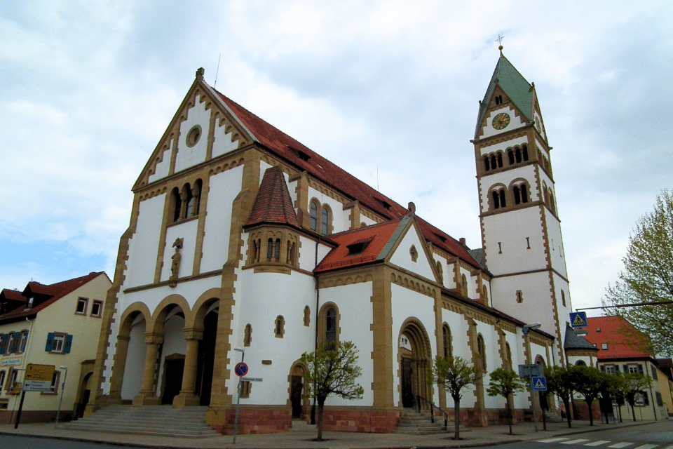 Kaufen Sie jetzt ihr Garagentor von Garagentore Weber in Ketsch.